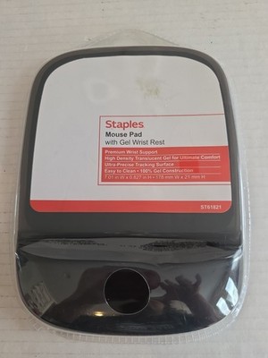 Staples Mouse Pad With Gel Wrist Rest New In Packaging