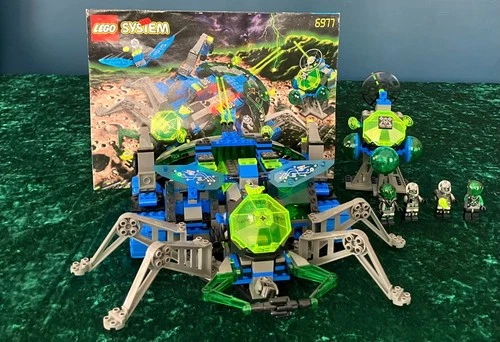 LEGO Insectoids Arachnoid Star Base 6977  * 100% Complete w/ Book * 1998 (Video)