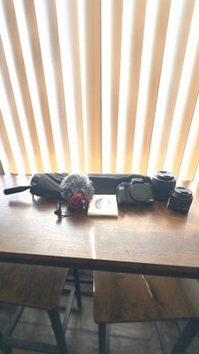 Canon EOS M50 Mirrorless Camera Bundle