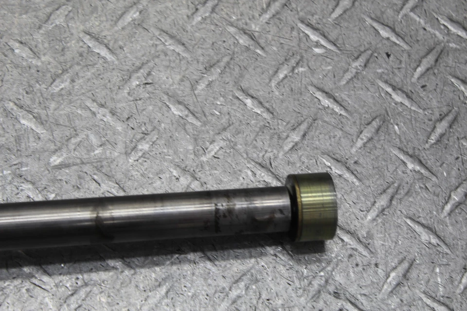 Triumph Daytona 900 1995 eje trasero llanta trasera eje perno pivote Foto 4 de 4