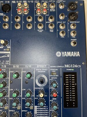 Yamaha MG124CXミキサー。 Yamaha MG124CX 12-Channel Mixer