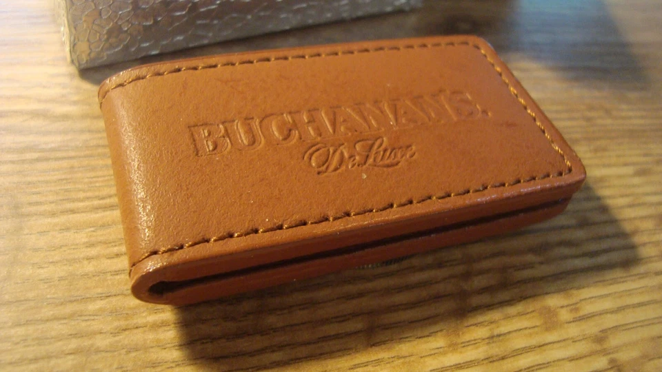 1908 REPUBLIQUE FRANCIAS Réplica Imitación Cuero Plegable Magnético Clip para Dinero Foto 4 de 4