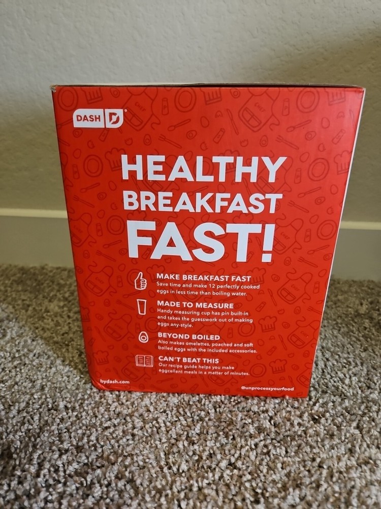 DASH Deluxe 12-Egg Electric Egg Cooker DEC012BK Fast Convenient Easy Use