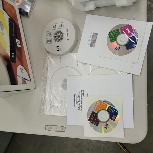 Graveur de CD HP 9600SE externe SCSI neuf dans sa boîte ouverte RARE ! - Photo 3/10