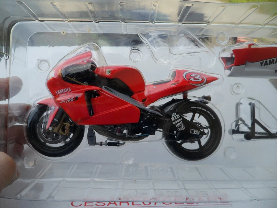 1/12 MINICHAMPS - YAMAHA YZR-M1 BIAGGI MOTOGP 2002 - Immagine 4 di 4