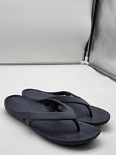 Crocs Sandals Womens 8 Blue Iconic Comfort Thong Lightweight Flip Flop Shoes