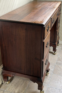 Mahogany Wood Desk 7 Drawers Antique Brass Handles Traditional Brown Finish