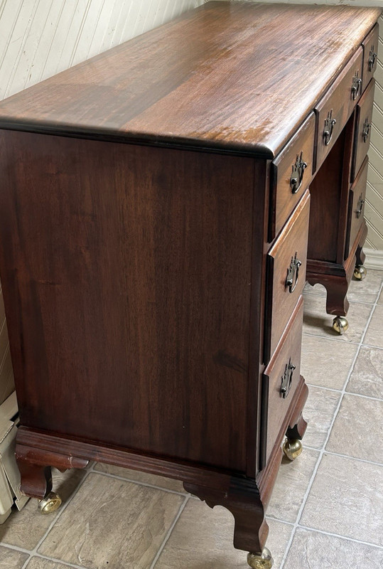 Mahogany Wood Desk 7 Drawers Antique Brass Handles Traditional Brown Finish