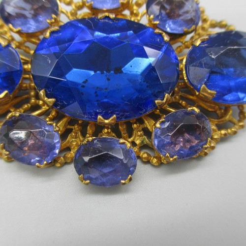 Vintage Blue Glass Rhinestone Brooch Gold Tone Filigree Costume Jewelry Pin Oval - Picture 6 of 7