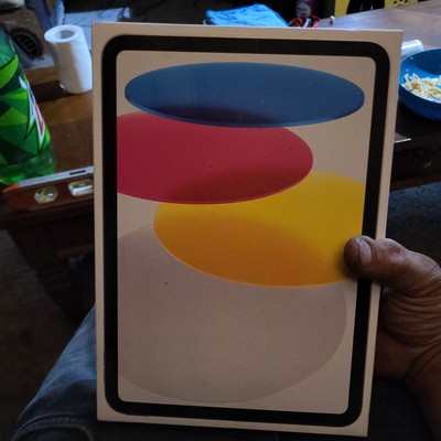 APPLE IPAD 128 GIG FACTORY SEALED. 2025