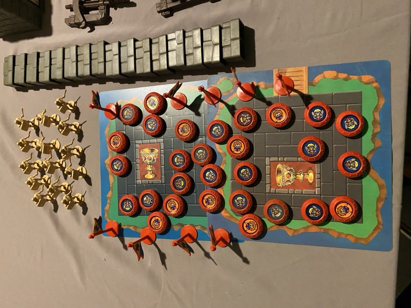 Vintage Crossbows & Catapults Game Lakeside 1983  