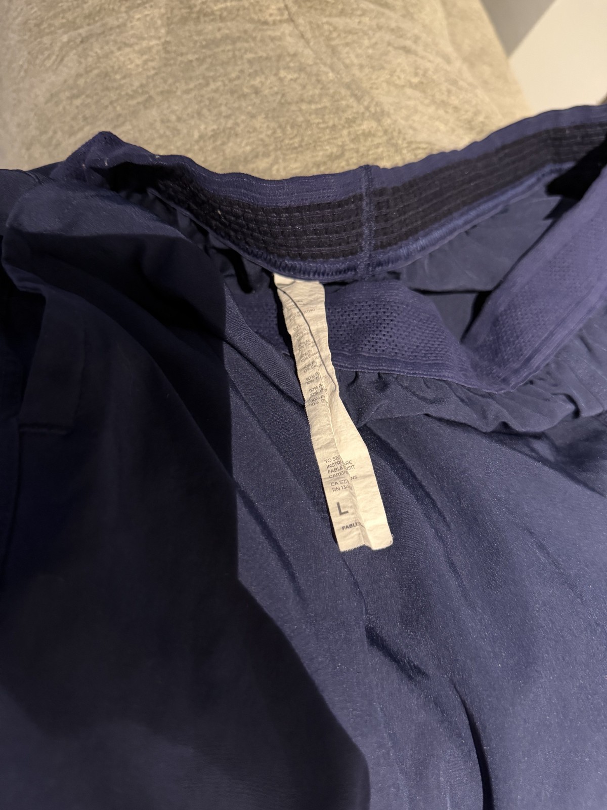 FABLETICS PERFORMANCE SHORTS SIZE LARGE - image 2