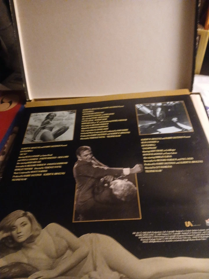 James Bond 3 LASERDISC Deluxe Letter Box Set Edition Sean Connery NM/VG+   - Image 3 of 4