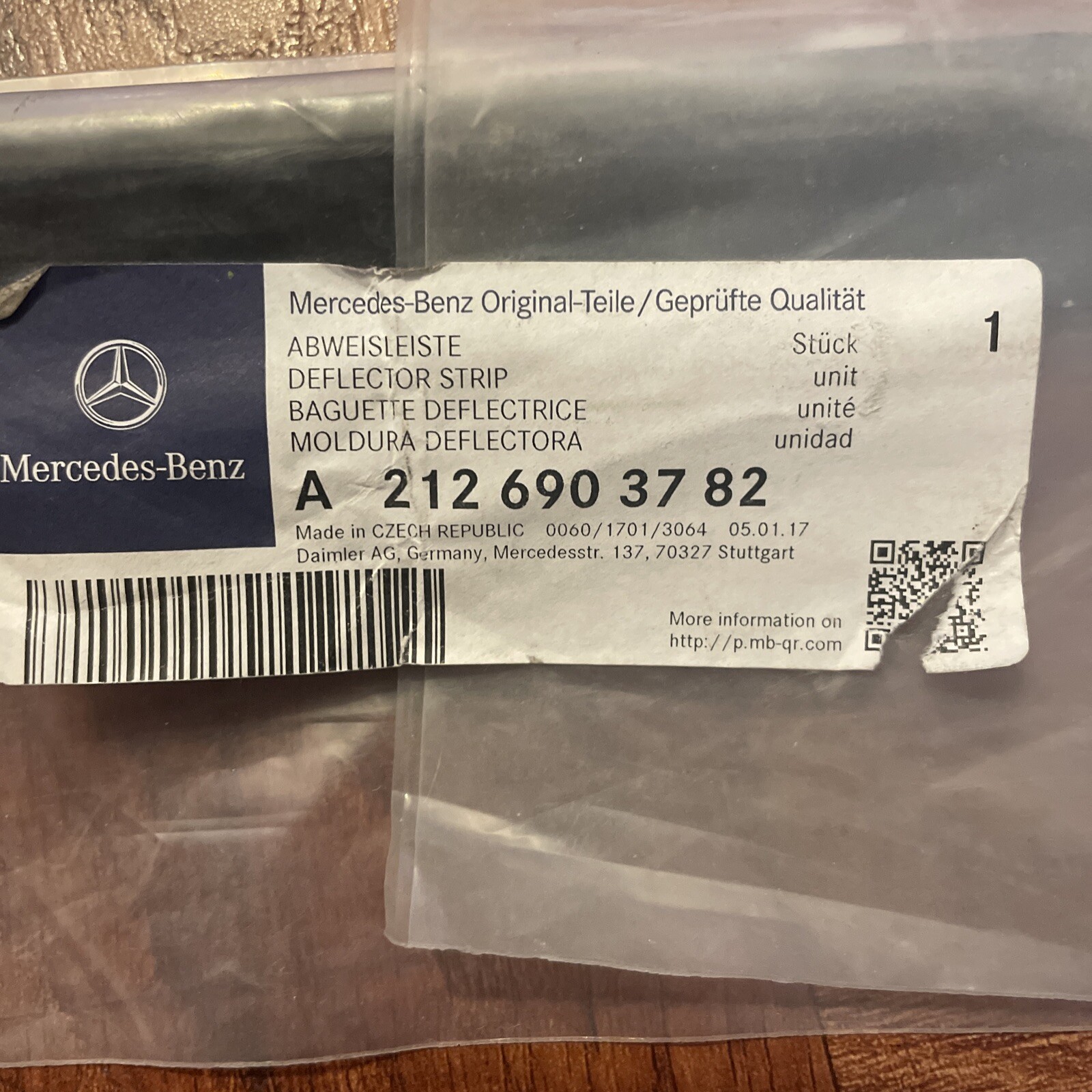 MERCEDES BENZ MB OEM 2126903782 Rear Door Lower Seal for sale