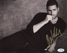 Oliver Jackson Cohen Haunting Hill House Autographed Signed 8x10 Photo ACOA COA