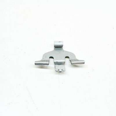 NEU AUDI Q7 4M VORDERSEITE UNTERER BREMSSATTELHALTERUNG CLIP 4M0615269C ORIGINAL