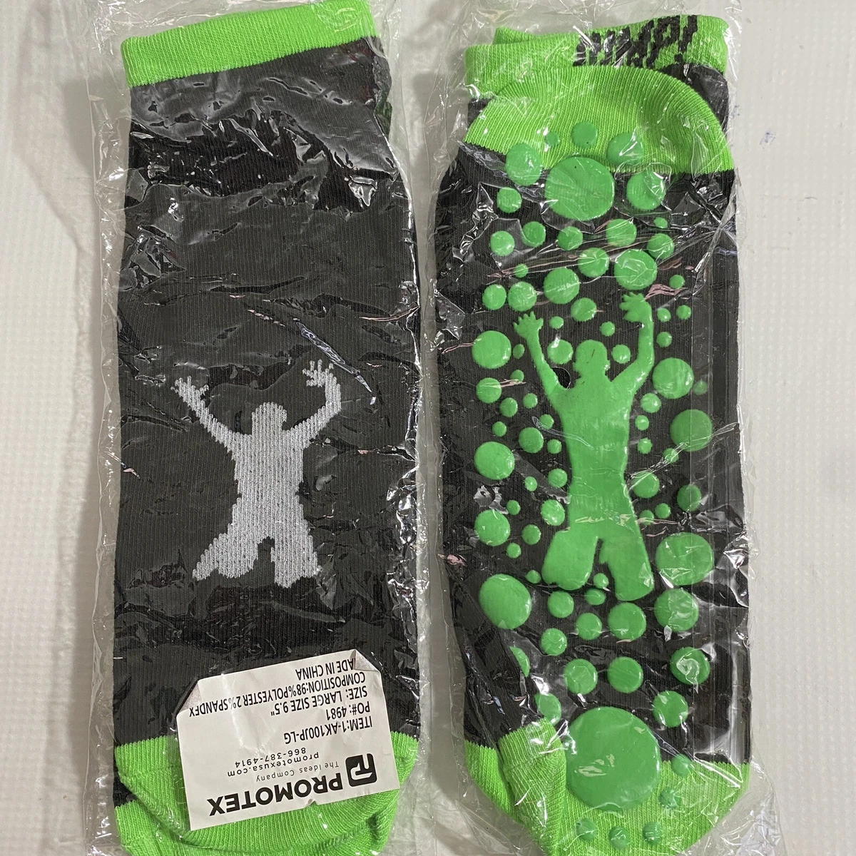 Trampoline Sport Socks with Grips on Bottom for Adults - China