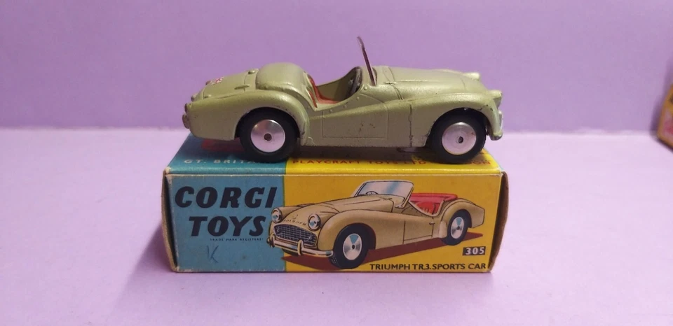 Corgi (no Mebetoys, Solido, Tekno) Triumph - Immagine 2 di 4