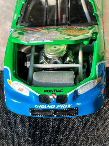PROTOTYPE 1:64 Bobby Labonte #18 Muppet Show 2002 Pontiac Total Concept Car - Picture 7 of 10