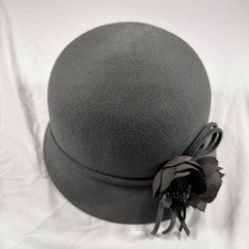 Cloche Hat Grey 100 Wool W/decorative Flower Accent. 1920 s Flapper Style