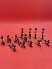 VINTAGE BRITAINS SOLDIERS - LOT OF 13