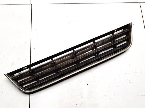 3c0853677 Stoßstangengrill vorne Mitte  Volkswagen Passat DE2696177-40