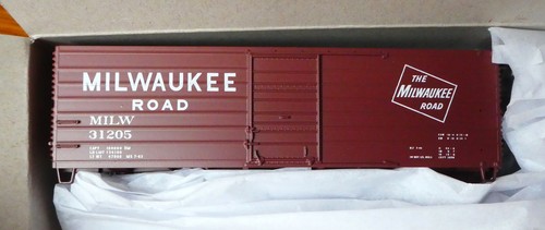 Kit de plástico Accurail HO #39931 Milw 'Billboard' (40' lado acanalado acero Boxcar) | Zustand: New
