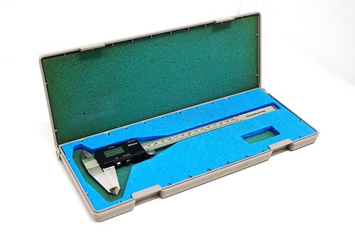Mitutoyo 500 Series Digimatic Caliper 8” 200mm Stainless Steel Measuring Tool