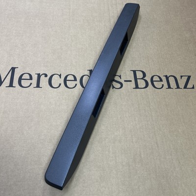 A9067400030 9B51 MERCEDES W906 SPRINTER TAILGATE STRIP HANDLE