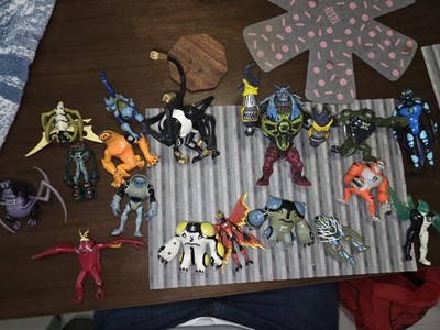 Ben 10 Bandai Lot 17 Figures Ultimate Kevin Humungousaur Echo Echo Cannonbolt CN
