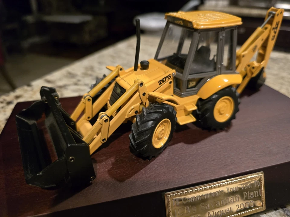 JCB 1:32 Scale 217S Backhoe Loader DieCast Model mounted on Base - Image 3 of 4