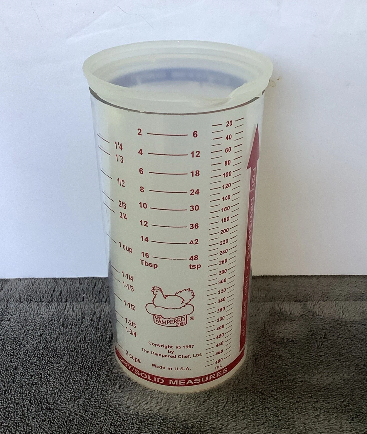 Pampered Chef Slide Adjustable Wet Dry Measuring Cup 2 Cup Push Tube #2225