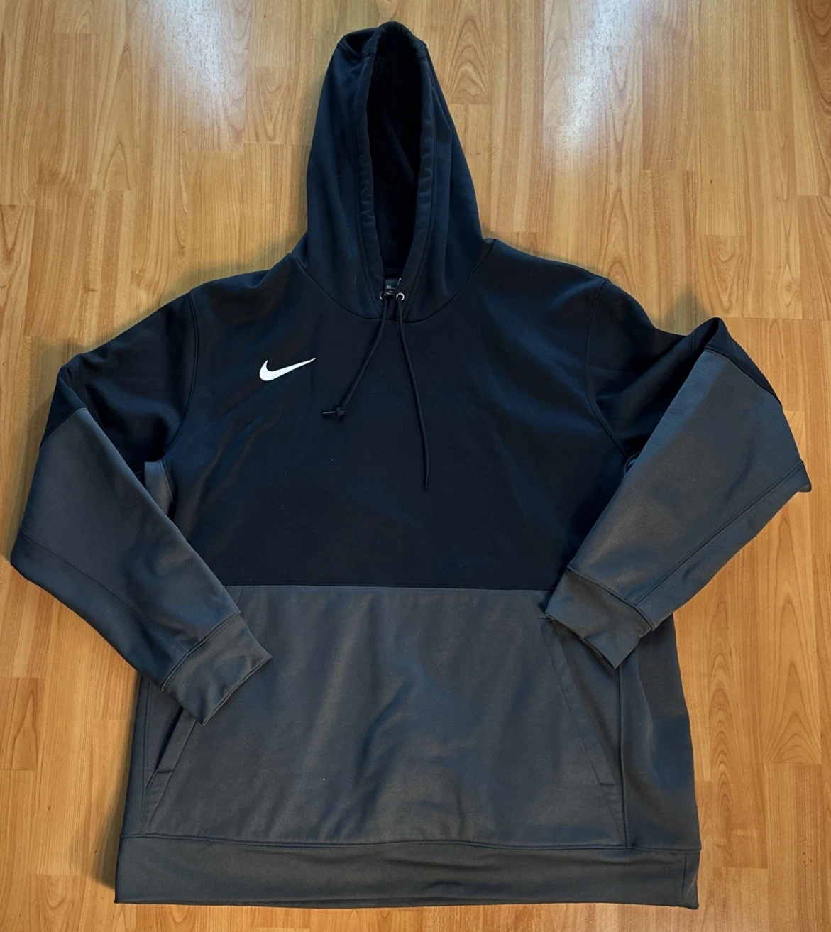 Nike Therma Hoodie Mens XXL Black Pullover Swoosh Athletic Training Sweatshirt