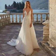 Sexy Boho Wedding Dresses V-Neck Spaghetti Straps Lace Applique Bridal Gowns