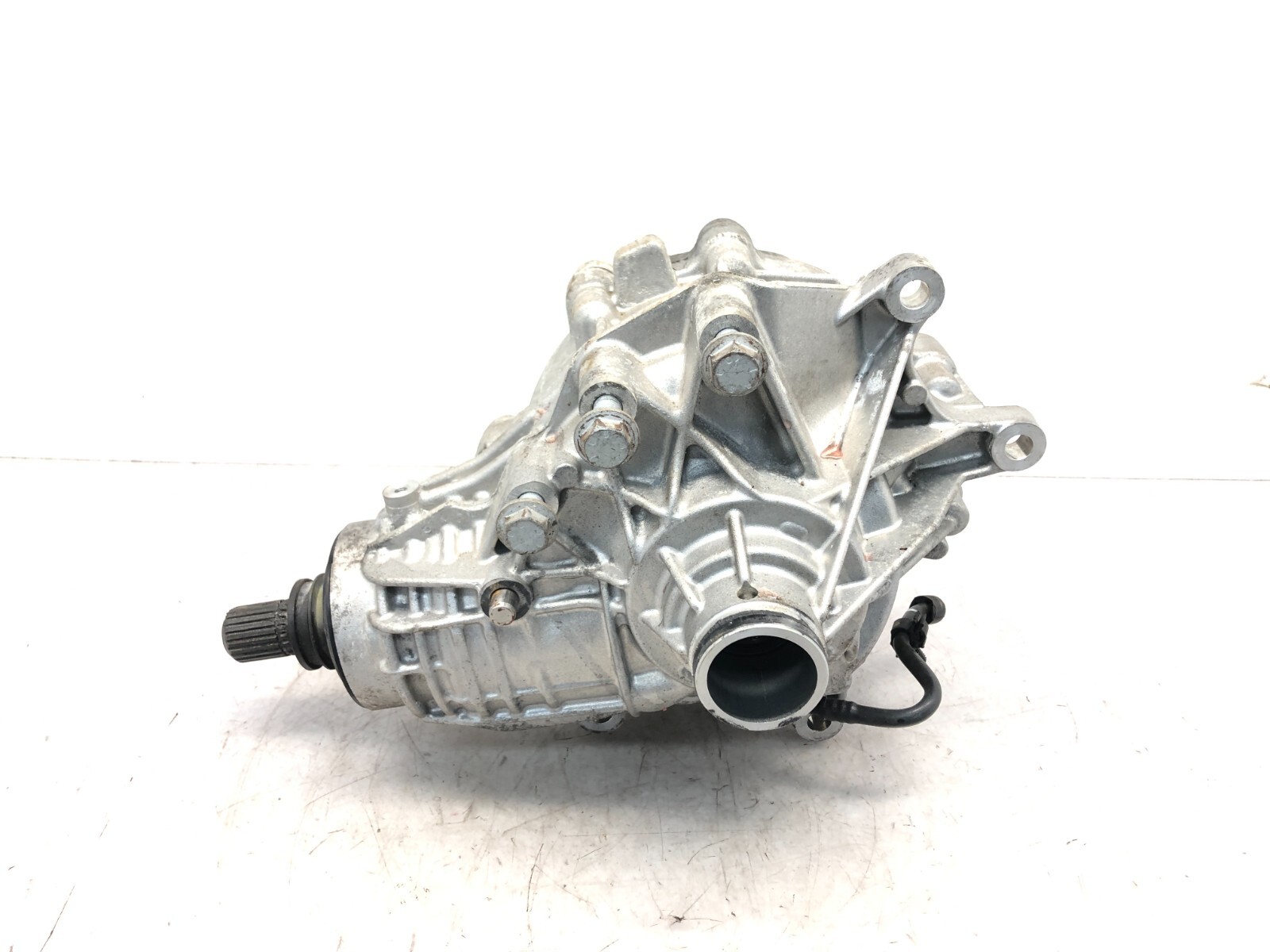 2017-2020 MASERATI LEVANTE 3.0L FRONT DIFFERENTIAL AXLE CARRIER OEM 25K MILES