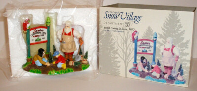 2010 SANTA COMES TO TOWN - TREE FARM - DEPARTMENT 56 SNOW VILLAGE ACCESSORY