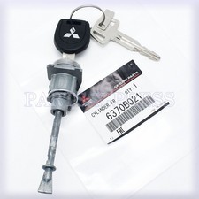 OEM  GENUINE MITSUBISHI OUTLANDER LEFT FRONT DOOR CYLINDER KEYS & LOCK  6370B021