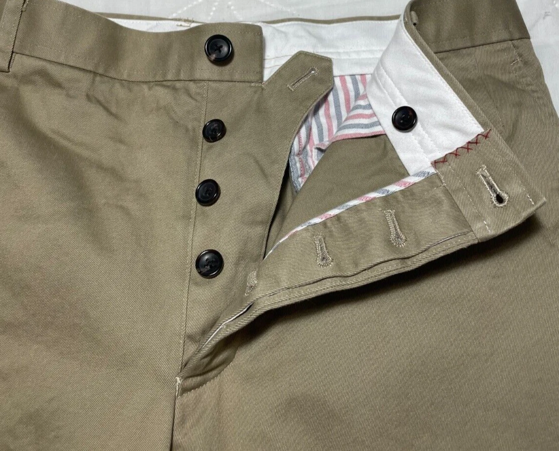 Thom Browne Pantalone Chino Uomo Logo Tab Cotone Twill Marrone Cammello Taglia 3 (35 x 29)