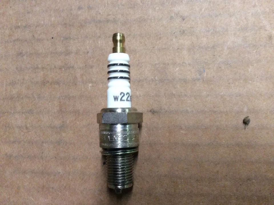 New ND Denso Spark Plug W22ES-ZU Qty 1 - Image 2 of 4