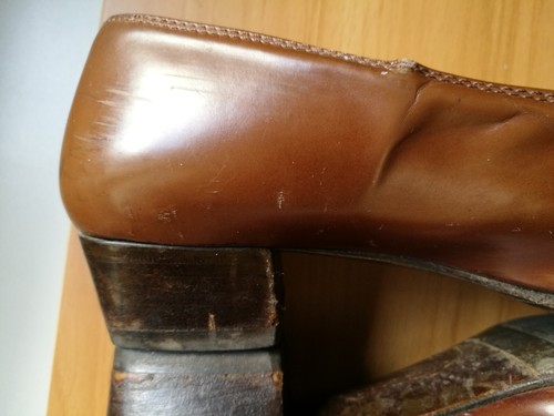 Bruno Magli scarpe donna marrone con difetti - Foto 22 di 24