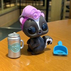 lol surprise pets miss skunk