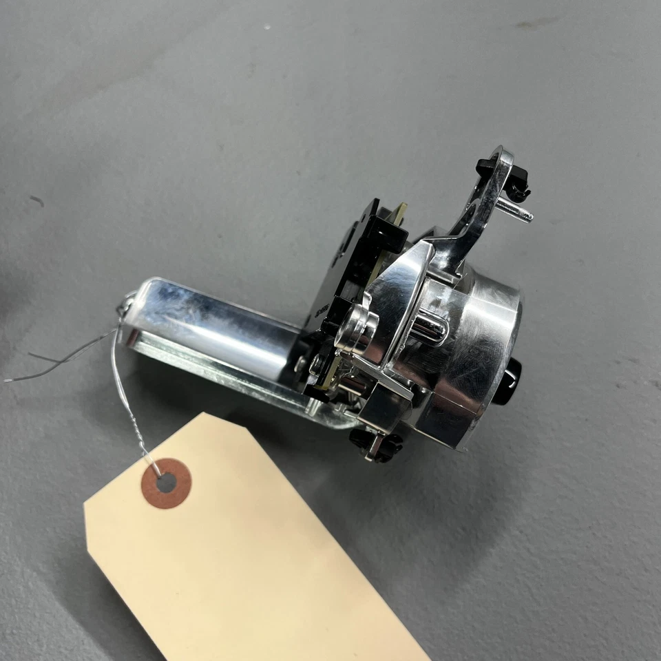 2011-2014 Volkswagen Touareg Left Driver Side Headlight Bulb Holder - Image 4 of 4