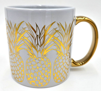 TMD Holdings Gold Pineapple Coffee Mug 20 oz White Ceramic Tropical Embossed