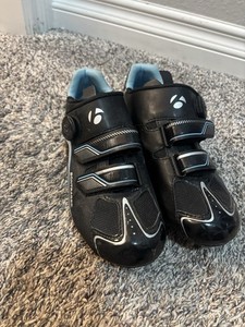 Women’s size 8.5  Road Cycling Shoes - Bontrager With SPD Cleats Good condition 
