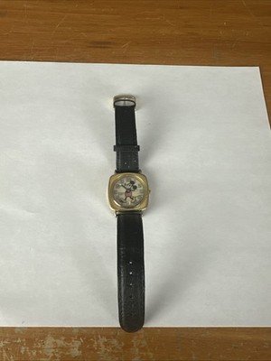 Rare Left-Facing Pulsar Mickey Mouse Quartz Watch. V532-6E70 