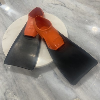 Finis Long Floating orange & Black Swim Flippers Fins Size US 3-5 EU 35-37