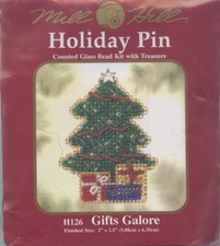 Mill Hill Holiday Pin Gifts Galore Counted Glass Bead Kit with Treasure H126