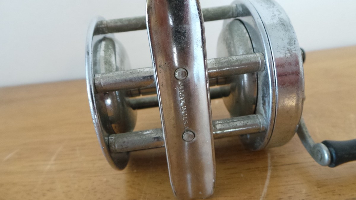 VINTAGE SHAKESPEARE THRIFTY 1902 MODEL FE FISHING REEL. MADE IN U.S.A