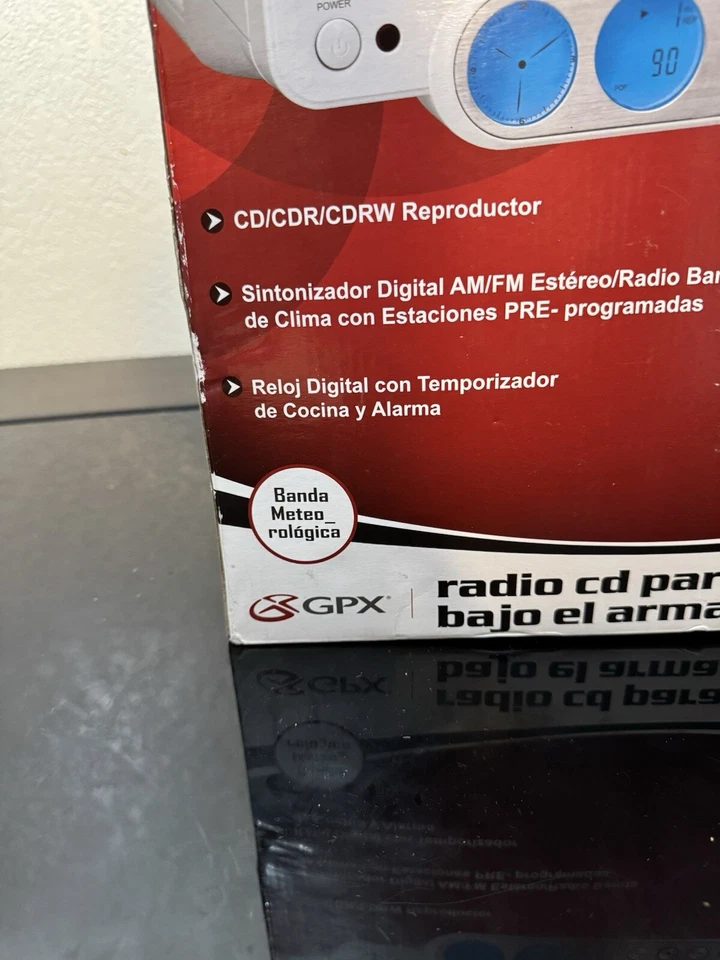 GPX Under-Cabinet CD Radio MP3 Vintage Ready with Remote Model KCCD6316DT New - Image 4 of 4