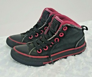 pink and black converse all stars